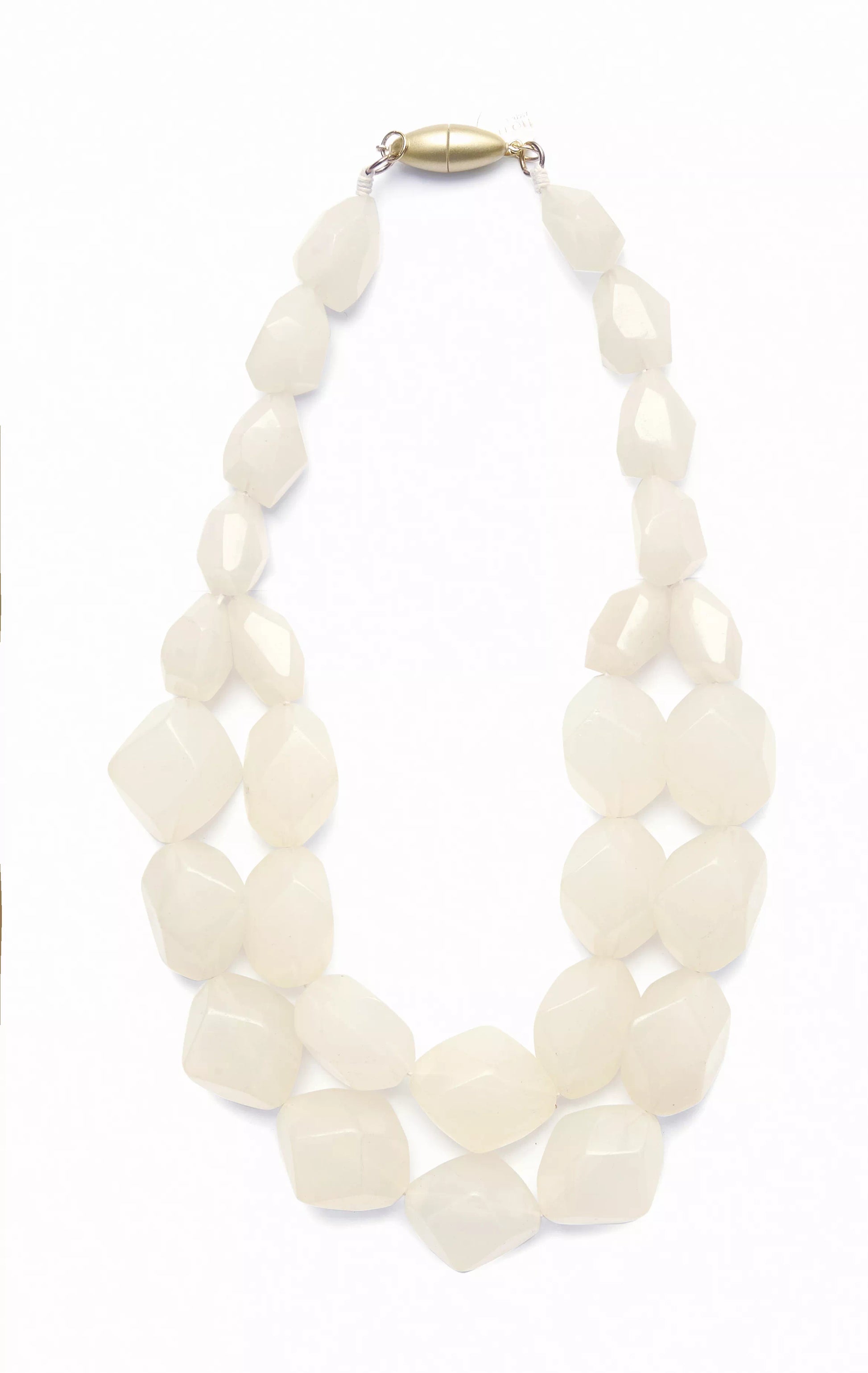 MILKY NECKLACE